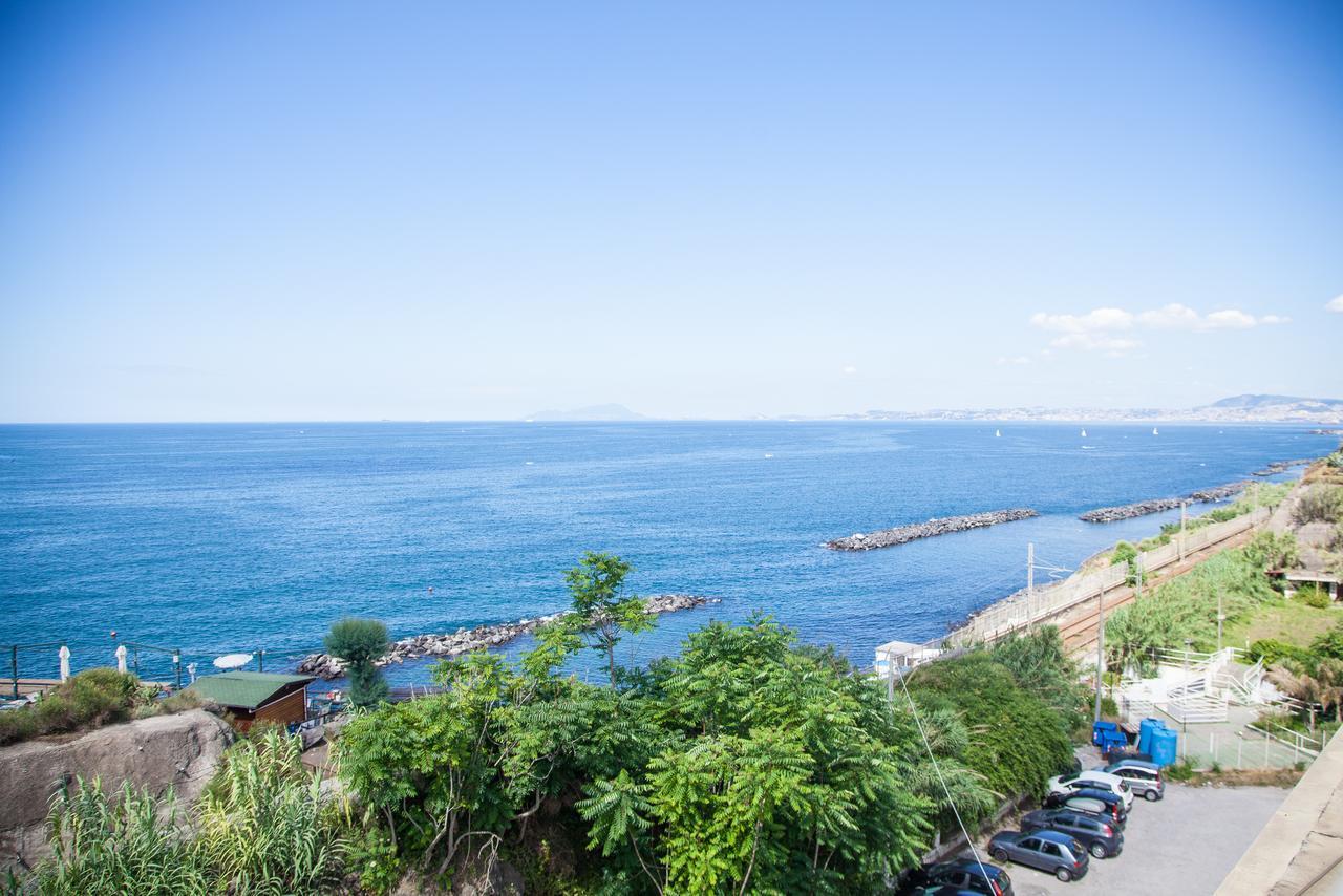 Casa Restino Bed & Breakfast Torre del Greco Luaran gambar